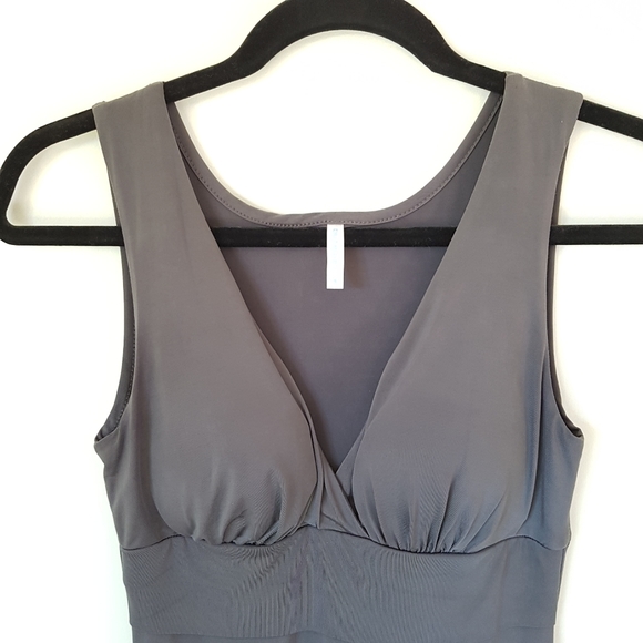 Sleeveless Grey V-Neck Dress with Built in Cups S - Picture 2 of 6